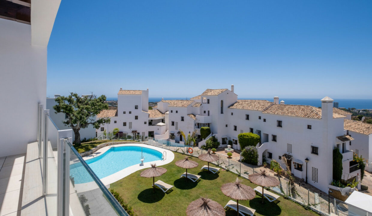 3 bed apartment marbella