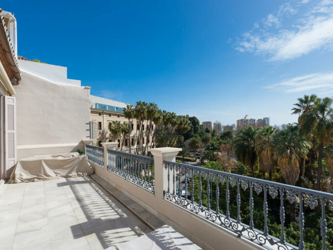 Malaga City Apartment For Sale