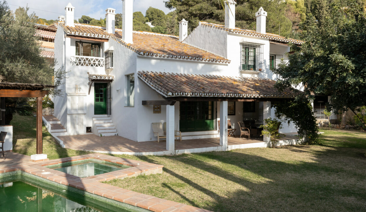 5-Bed Villa in Axarquía